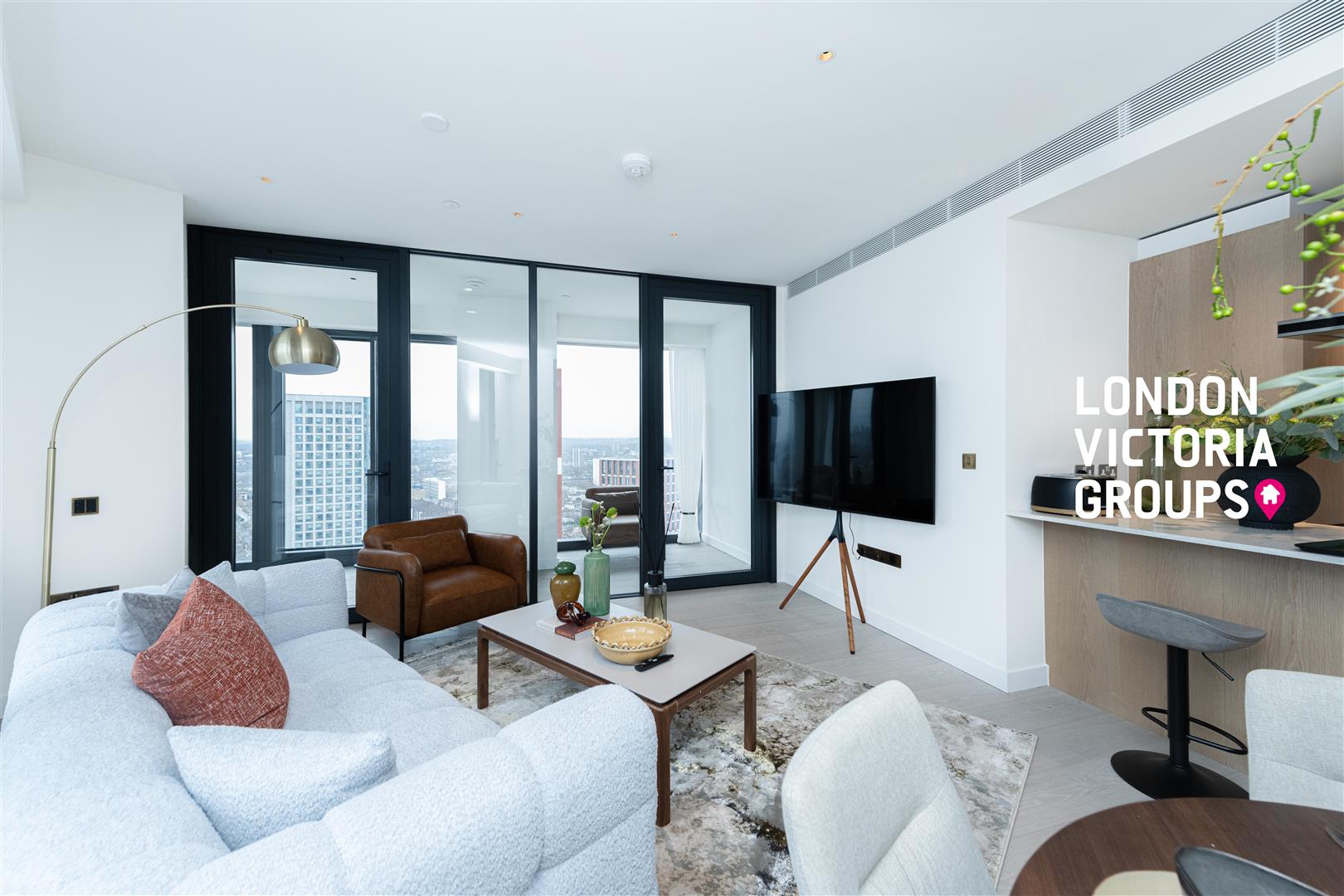 2 bed property in River Park Tower, 1 Nine Elms Lane, London